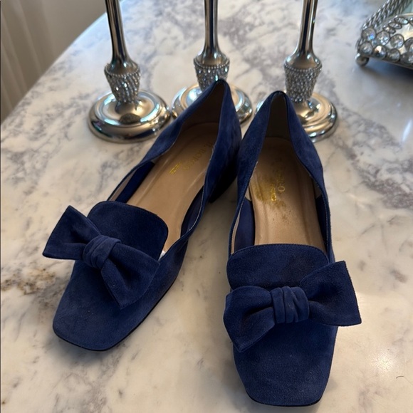 Elegant Blue Suede Loafers with Bow - Picture 1 of 6